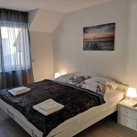 バート・エーンハウゼンModern Wohnen I Parkplatz I Wlan I Netflix I Balkon I 6 Schlafplaetzeアパートメント エクステリア 写真