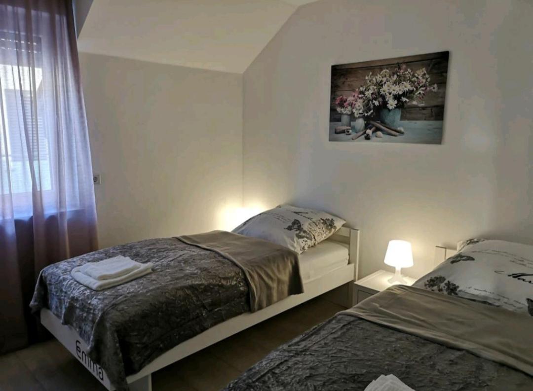 バート・エーンハウゼンModern Wohnen I Parkplatz I Wlan I Netflix I Balkon I 6 Schlafplaetzeアパートメント エクステリア 写真