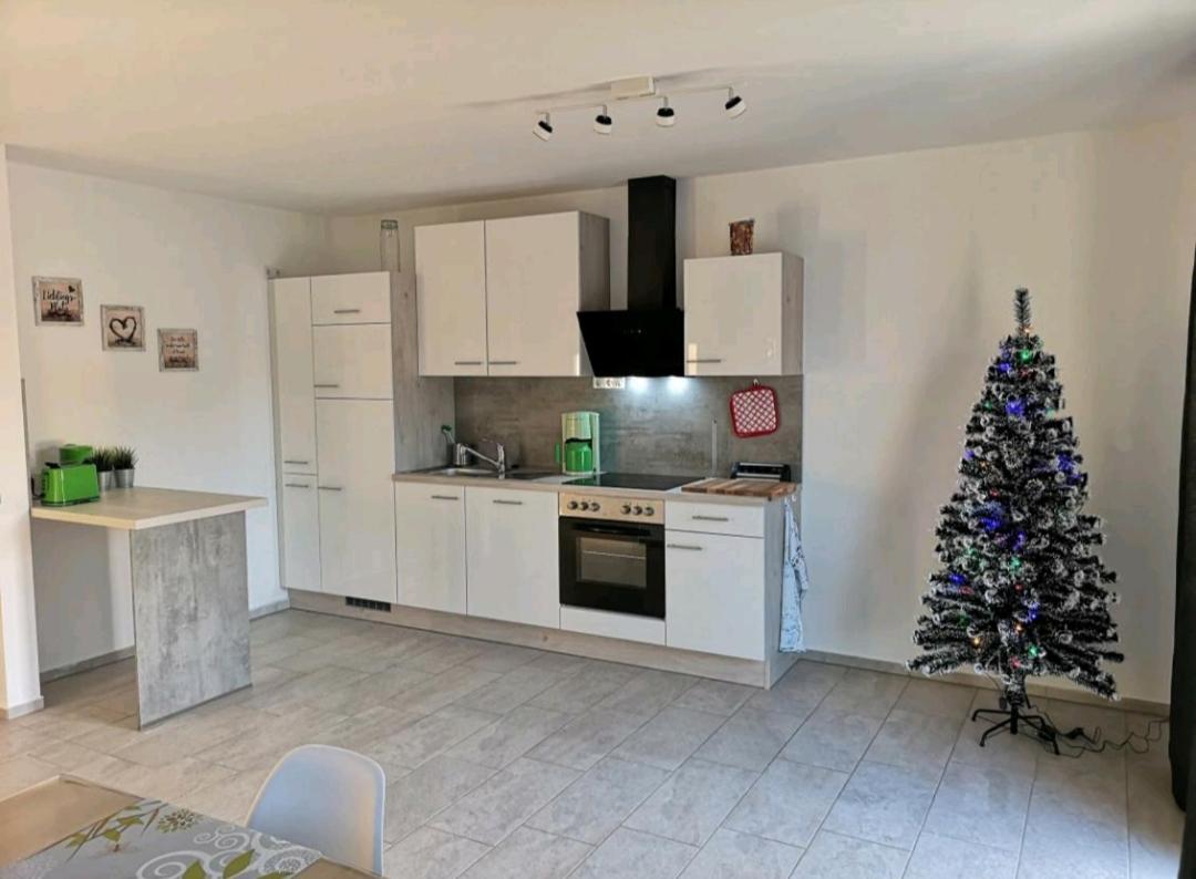 バート・エーンハウゼンModern Wohnen I Parkplatz I Wlan I Netflix I Balkon I 6 Schlafplaetzeアパートメント エクステリア 写真